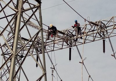 TCN-staff-working-assiduously-to-restore-power-supply-to-Sokoto-Kebbi-and-Zamfara-States-following-fire-outbreak-in-its-substation-in-Birnin-Kebbi-on-Thursday-night